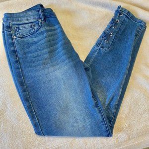 Le Chateau Ankle Length Jeans (26" waist)